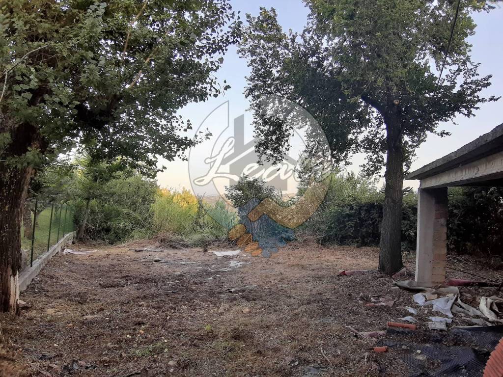 Casa indipendente a Tolentino in C.DA S. ANGELO - Foto 5