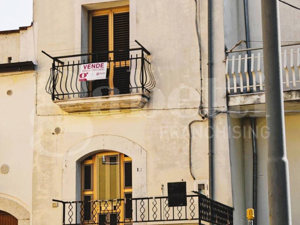 Casa indipendente a Venafro in Piazza Guglielmo Marconi, s/n - Foto 2