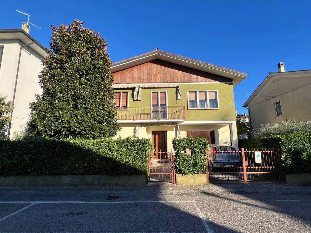 Casa indipendente a Lonigo in VIA VENEZIA, 3 - Foto 3