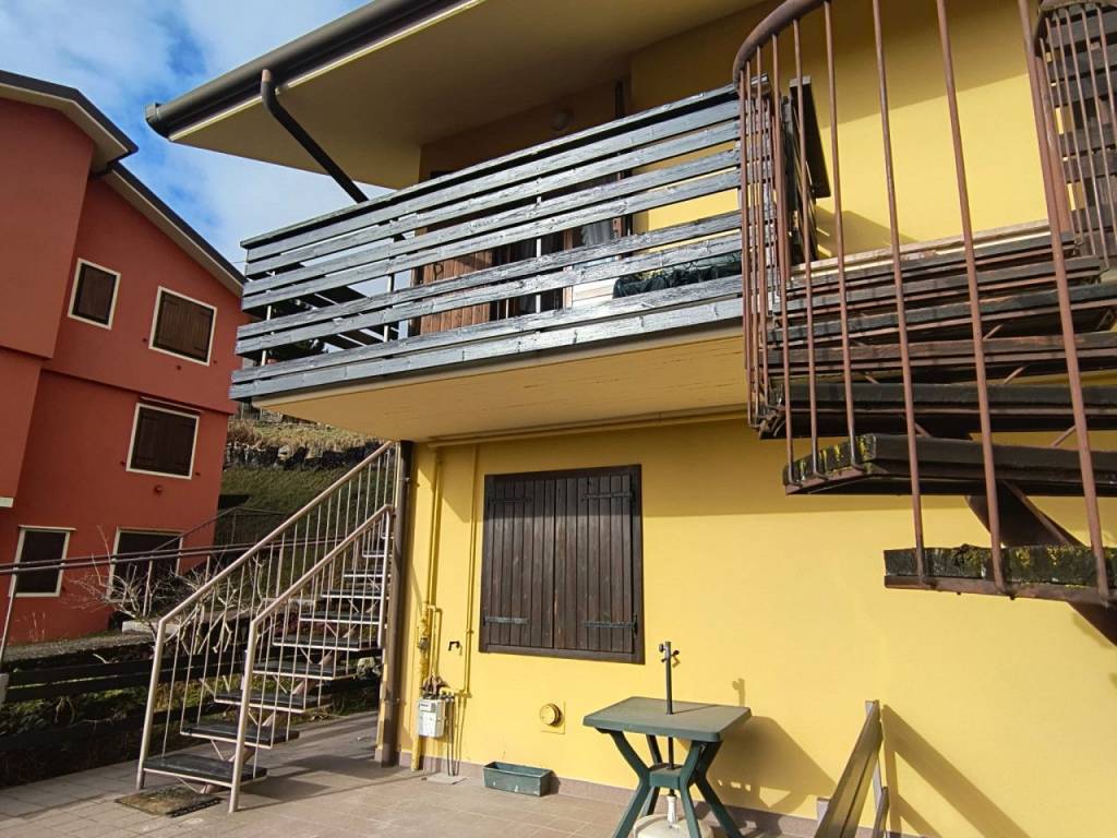 Appartamento a Tonezza del cimone in Via Contrò Fontana 27 - Foto 3