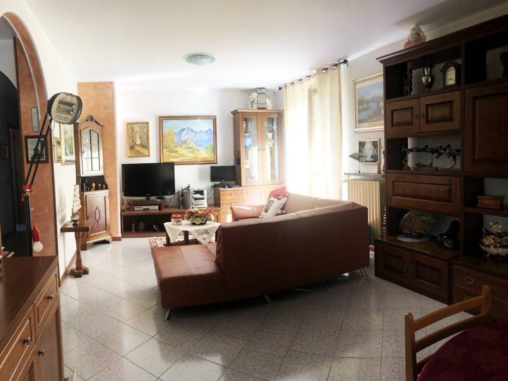 Villa a Borgo ticino in Via Gagnago - Foto 2