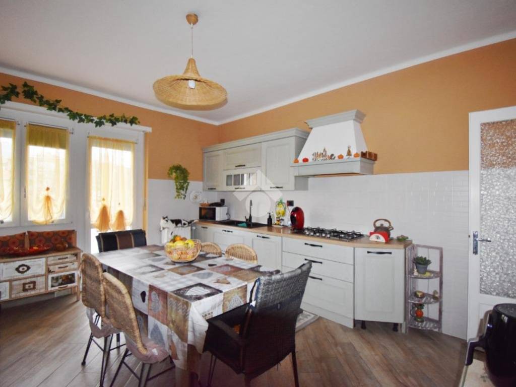 Appartamento a Ivrea in Via cascinette, 9 - Foto 2