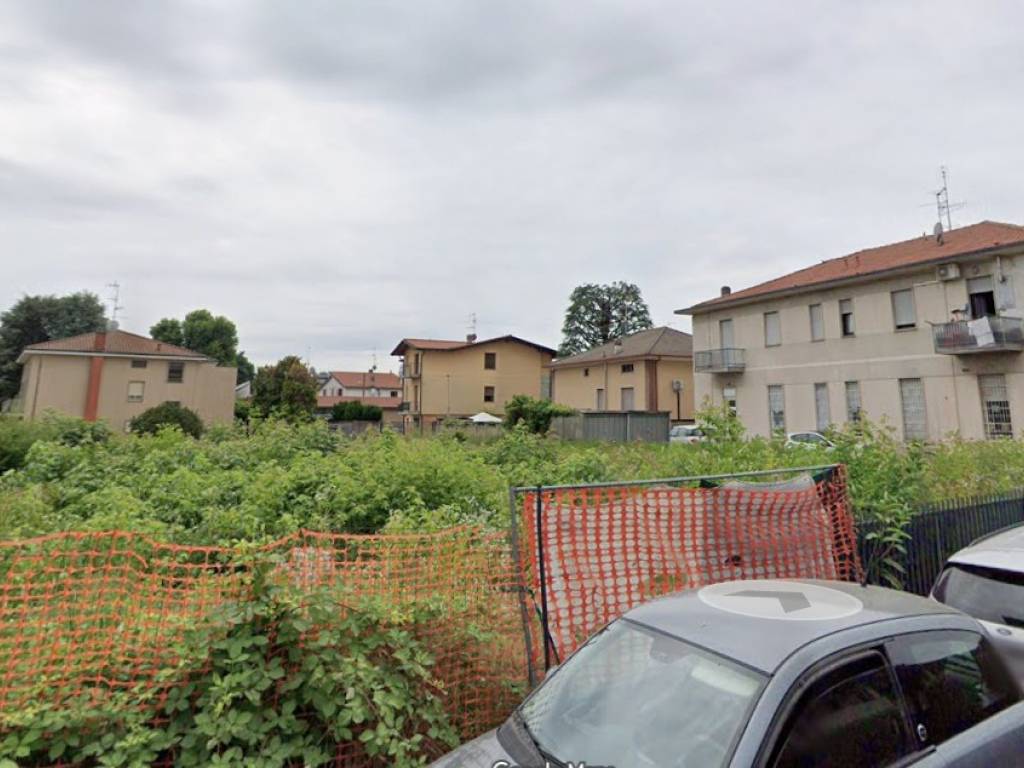 Terreno a Venegono inferiore in Via Piave - Foto 2