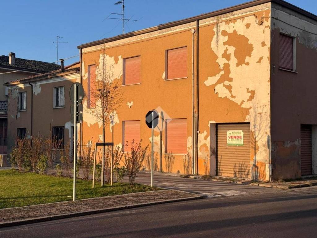 Appartamento a Marcaria in Via Francesco Crispi, 87 - Foto 2