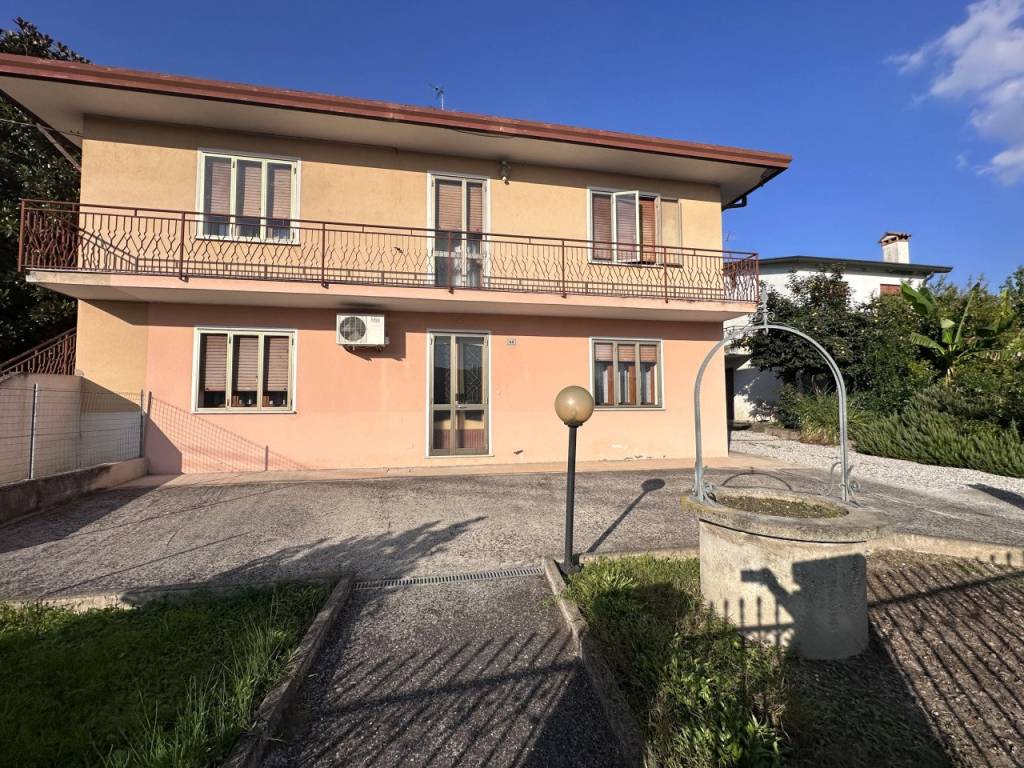 Villa a Albignasego in Via Francesco Petrarca - Foto 2