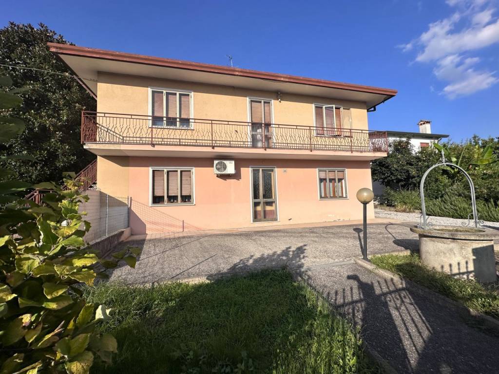 Villa a Albignasego in Via Francesco Petrarca - Foto 4