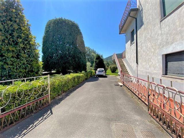 Villetta a schiera a Lucca in Via Statale , 12 - Foto 4