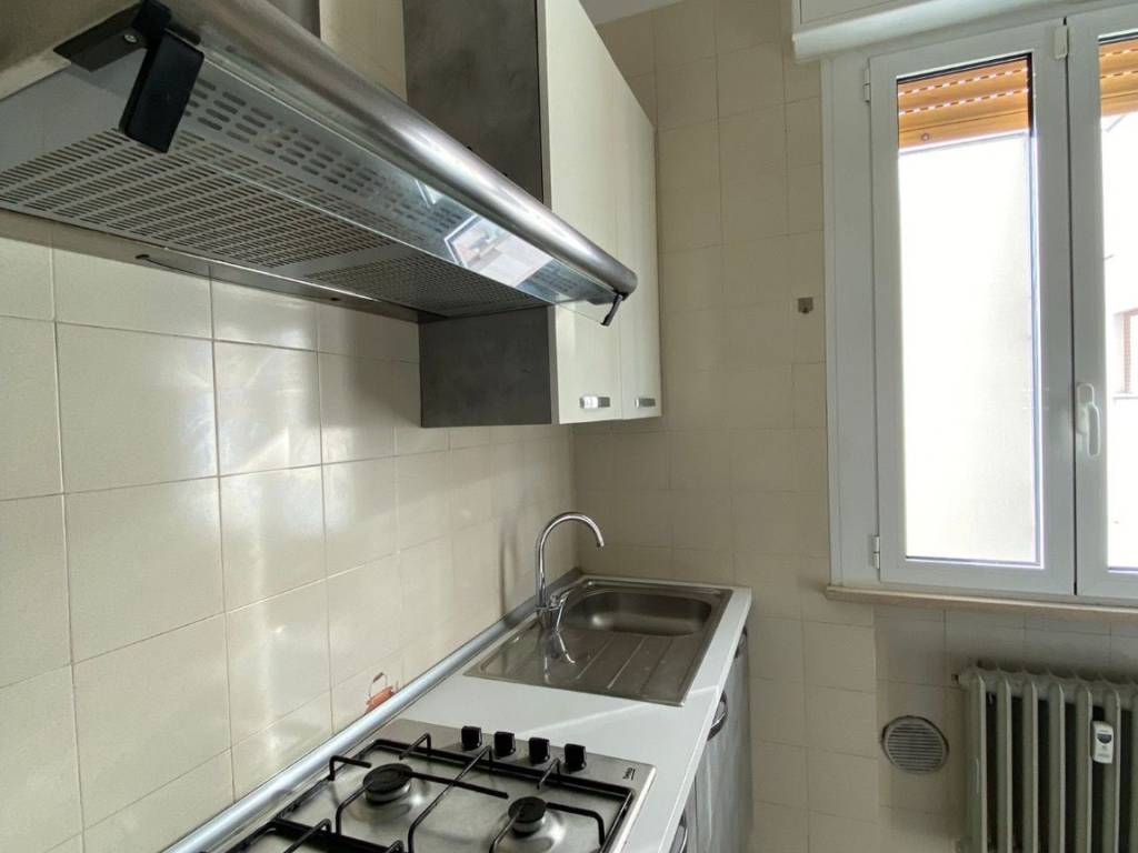 Appartamento a Modena in Via Luigi Valdrighi - Foto 3