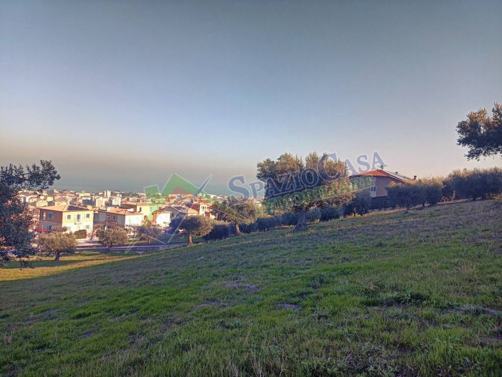 Terreno a Tortoreto in Via I. Graziani - Foto 4