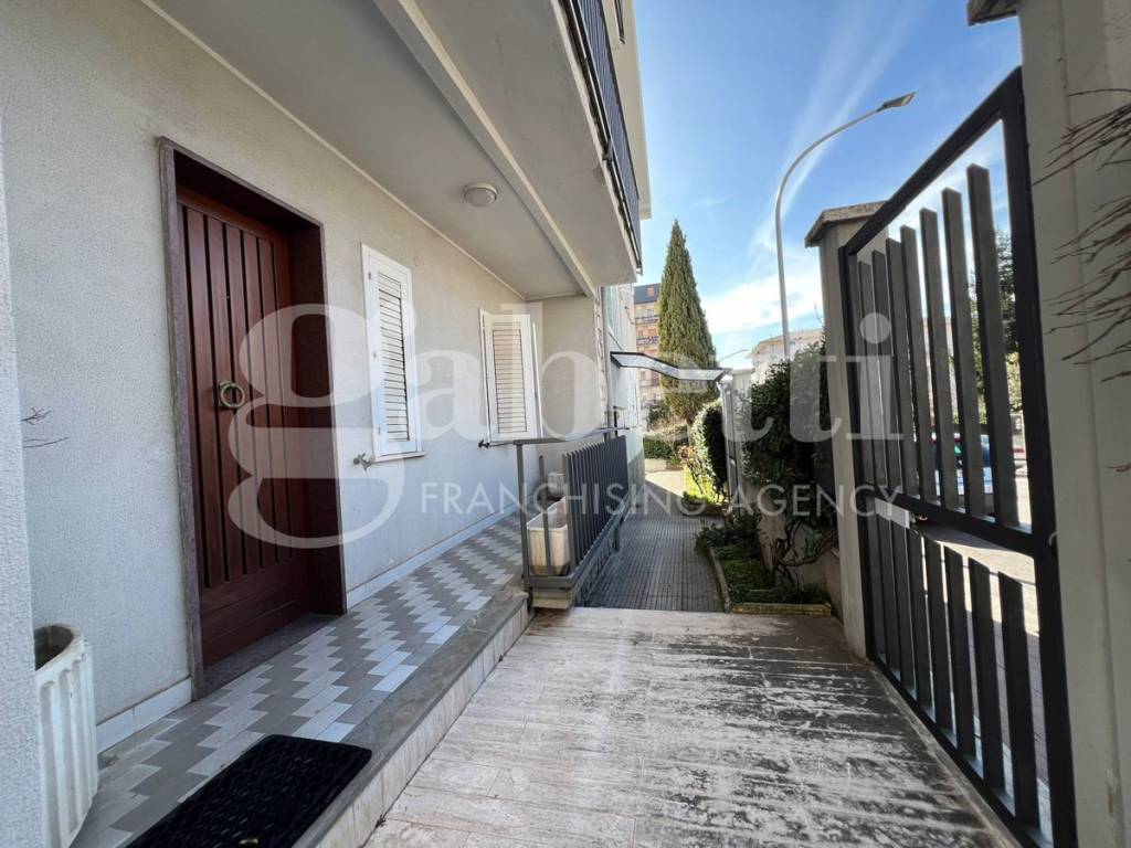 Villa a Isernia in Via Fernando Formichelli, 7 - Foto 3
