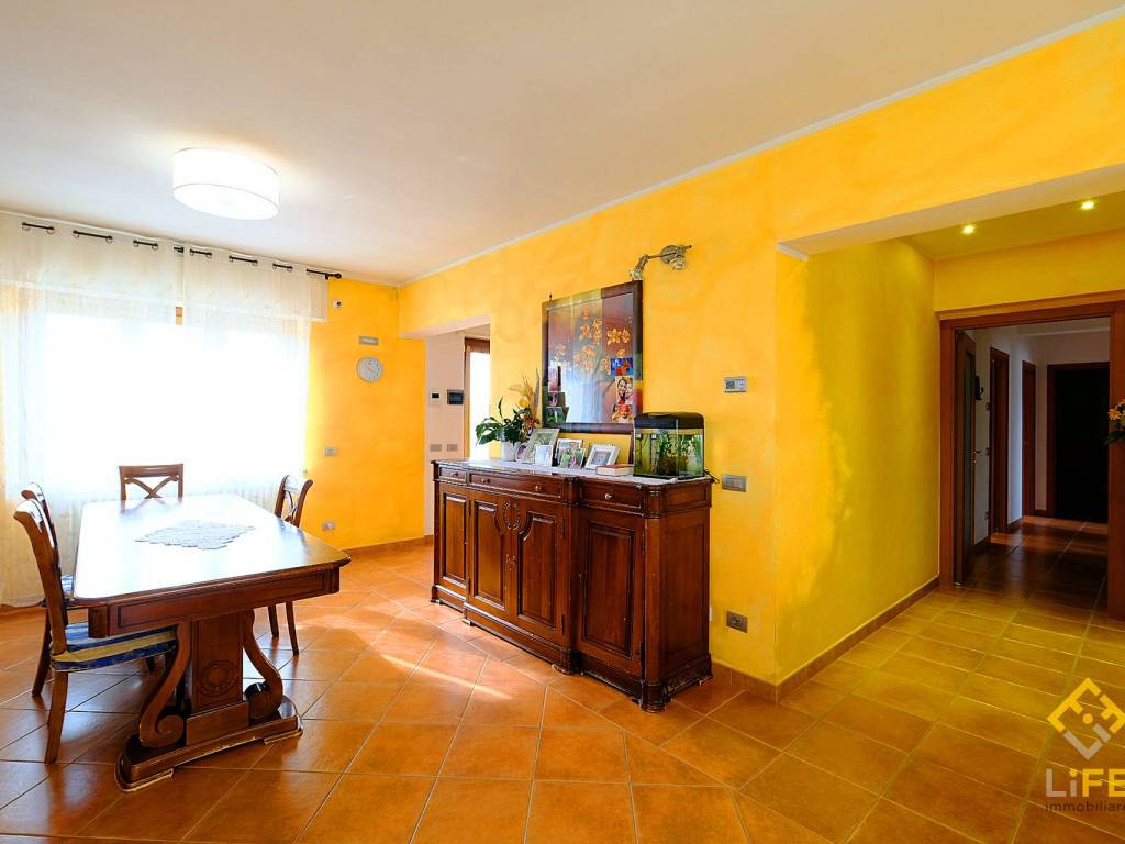 Villa a Galliate in Vicolo del Castagno - Foto 2