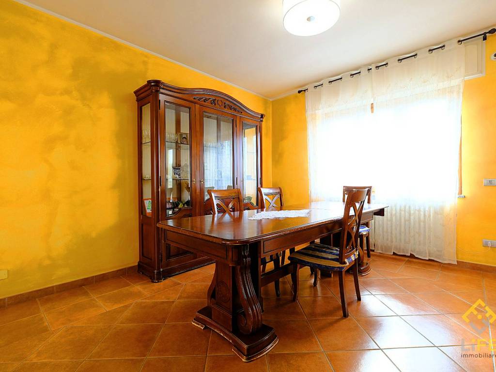 Villa a Galliate in Vicolo del Castagno - Foto 3