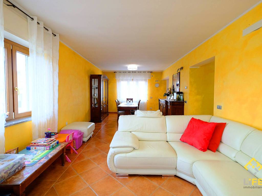 Villa a Galliate in Vicolo del Castagno - Foto 4