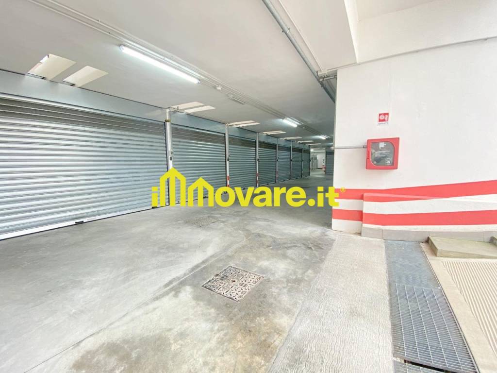 Box / garage a Bari in Via Saverio Lioce, 45 - Foto 2