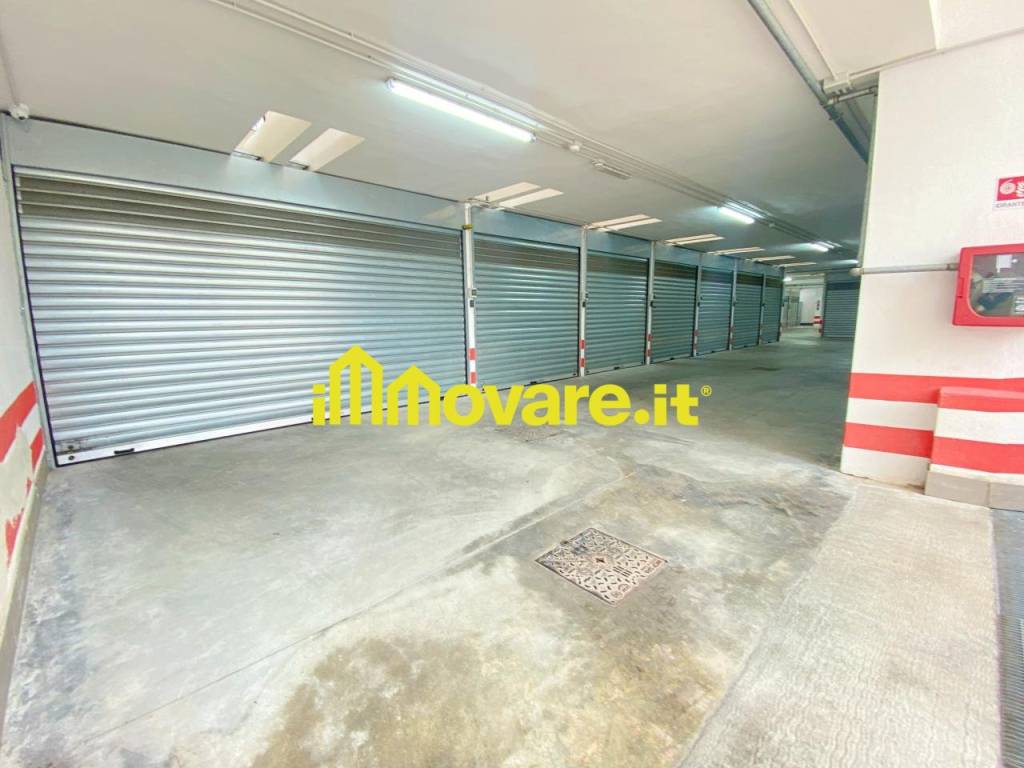Box / garage a Bari in Via Saverio Lioce, 45 - Foto 4