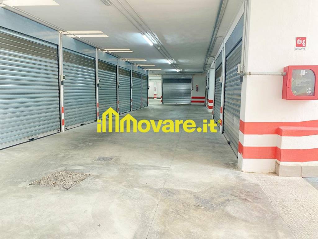 Box / garage a Bari in Via Saverio Lioce, 45 - Foto 5