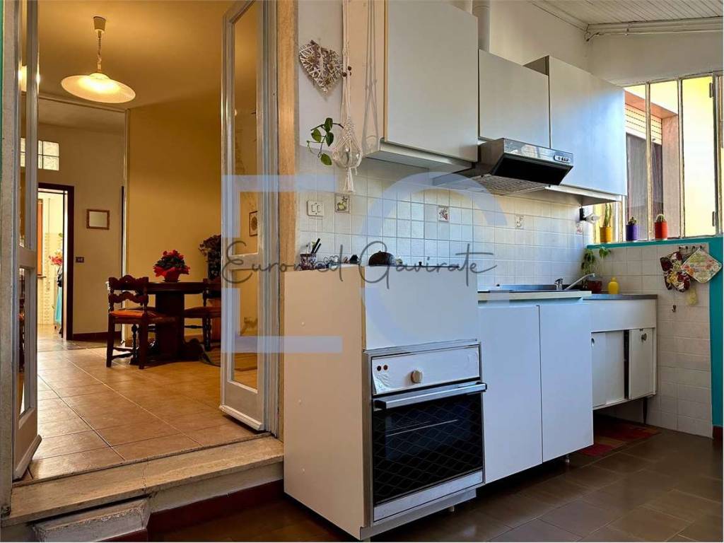 Casa indipendente a Cocquio-trevisago in contrada san bartolomeo - Foto 5