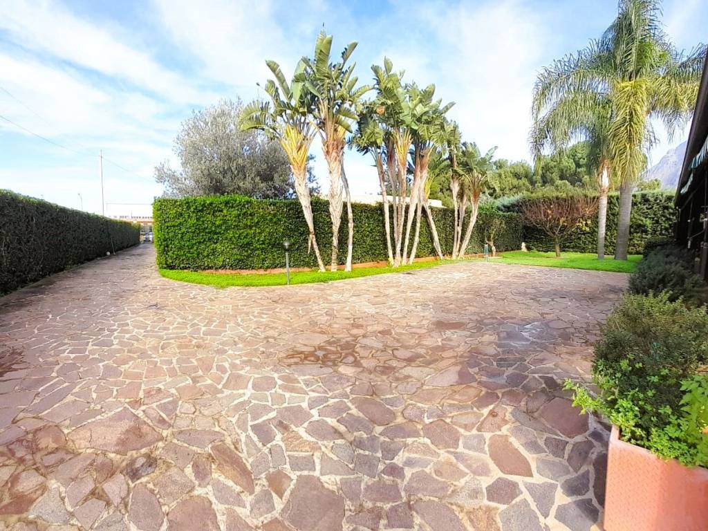 Villa a Cinisi in Viale della Libertà - Foto 3