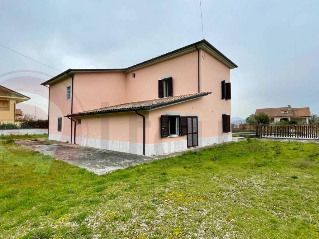 Casa indipendente a Colfelice in Via Casilina - Foto 4