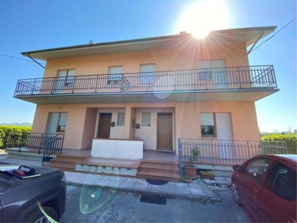 Appartamento a Frontone in Strada Prov.le San Savino - Foto 2