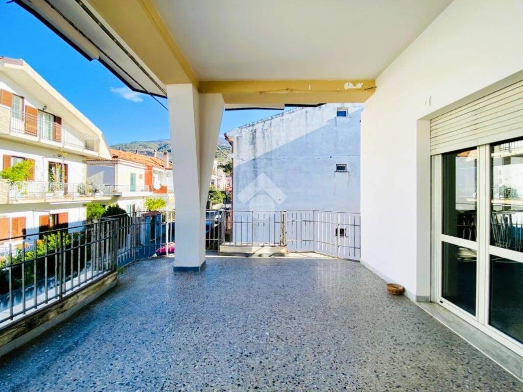Appartamento a Fuscaldo in Via Dottor Antonio Valenza - Foto 5
