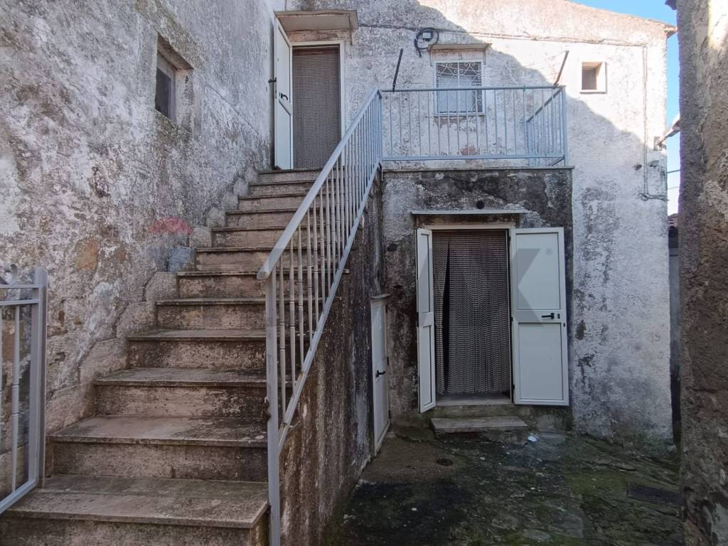 Casa indipendente a Rocchetta sant'antonio in Via Lampione, 9 - Foto 2