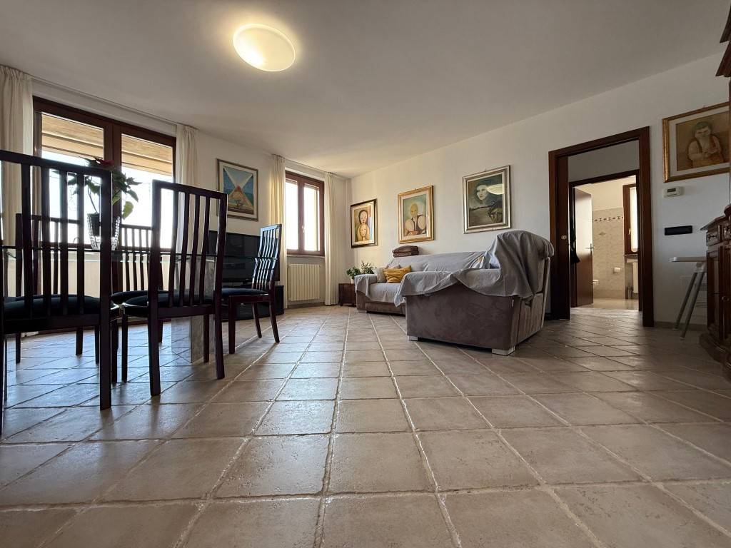 Appartamento a Zelo buon persico in Viale Europa - Foto 2