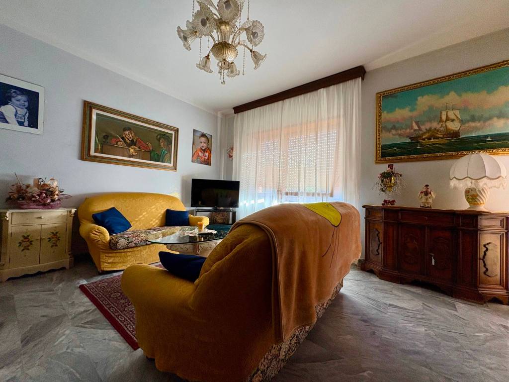 Appartamento a Prato in Viale Galileo Galilei - Foto 2