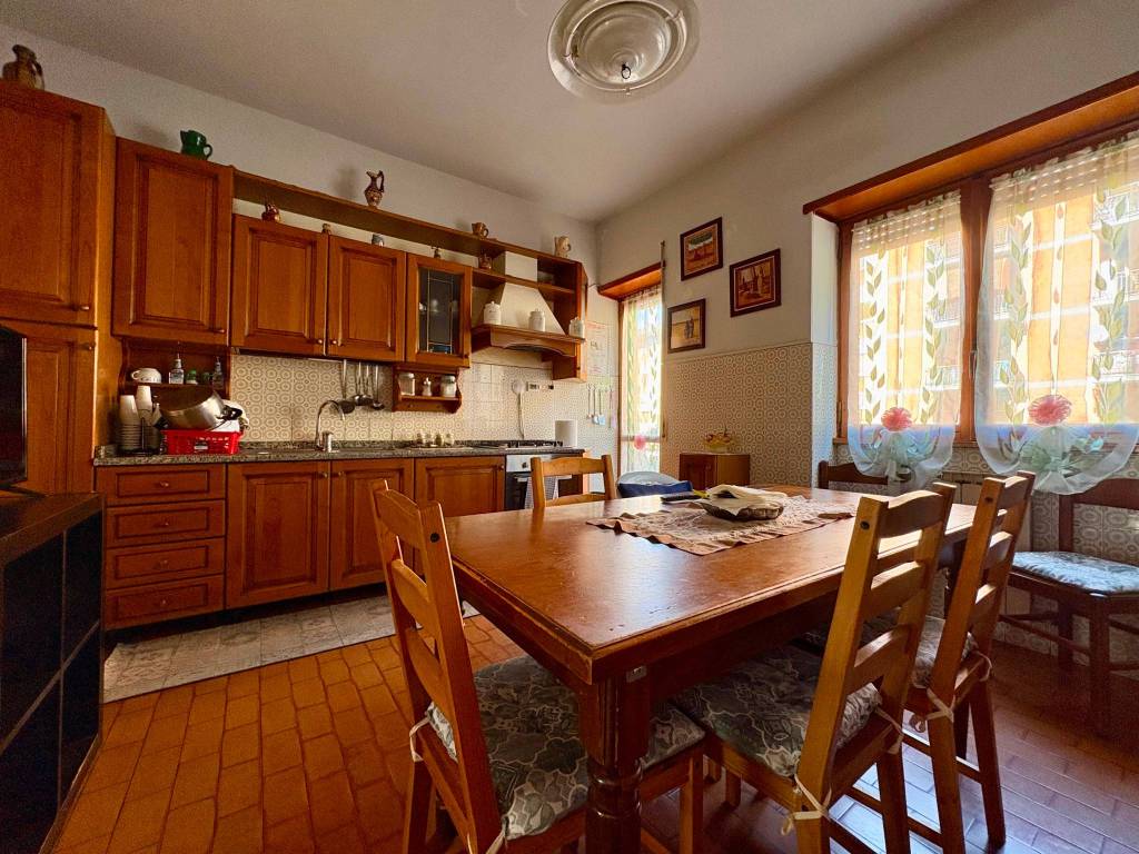 Appartamento a Prato in Viale Galileo Galilei - Foto 4