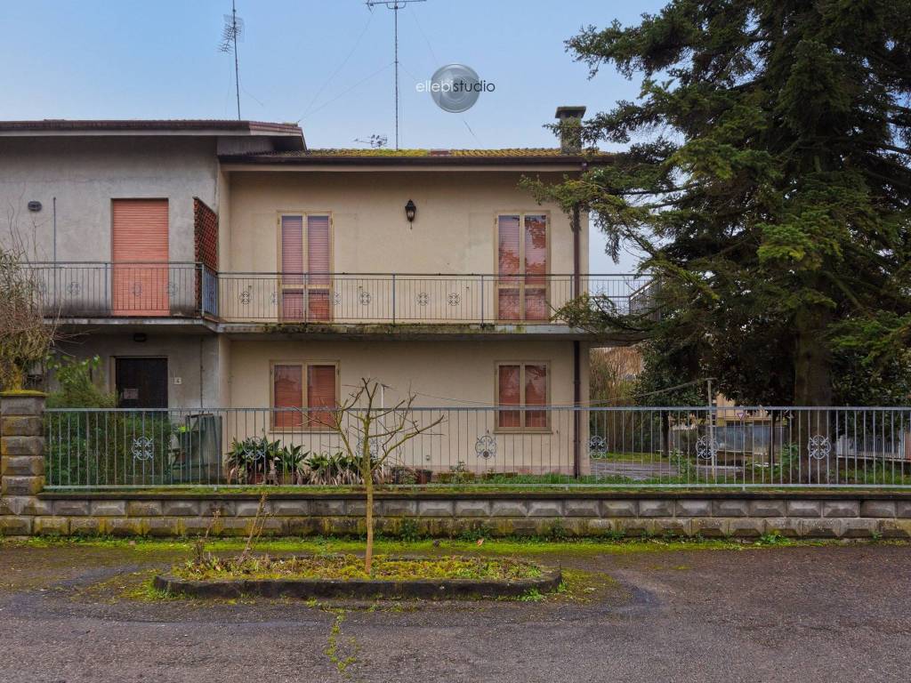 Villa a Mirandola in Via Dei Mille, 1 - Foto 2