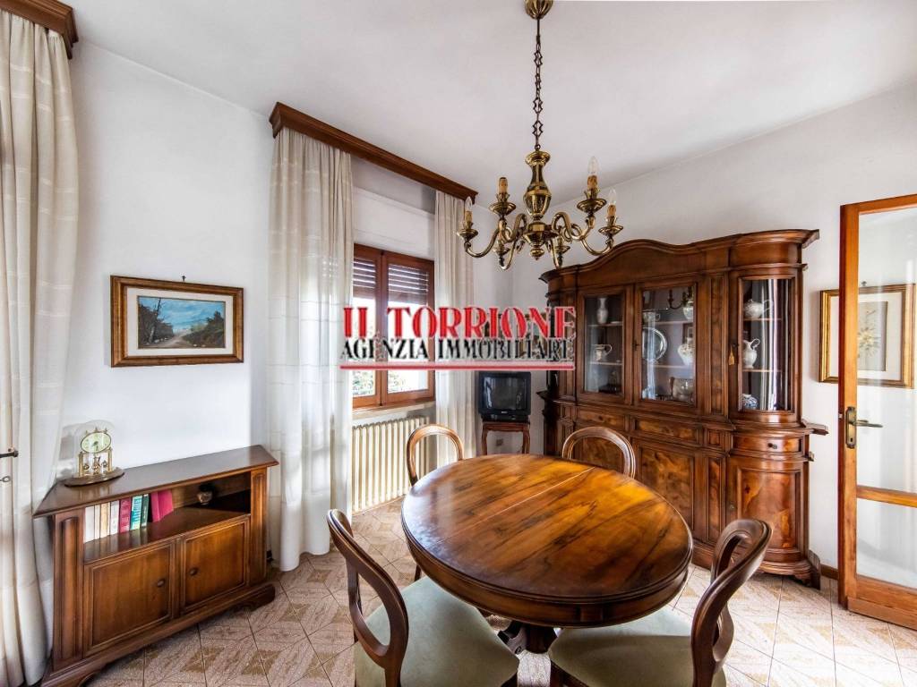 Villa a Pescia in Viale Giuseppe Garibaldi - Foto 3