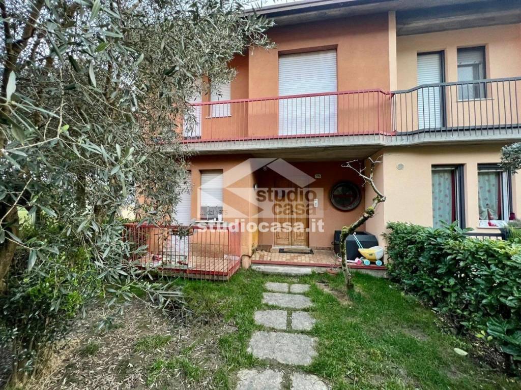 Villetta a schiera a Costa volpino - Foto 2