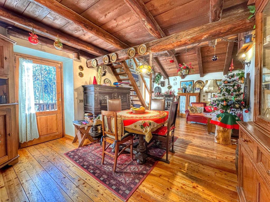 Villa a Cesana torinese in Frazione Fenils, 43 - Foto 3