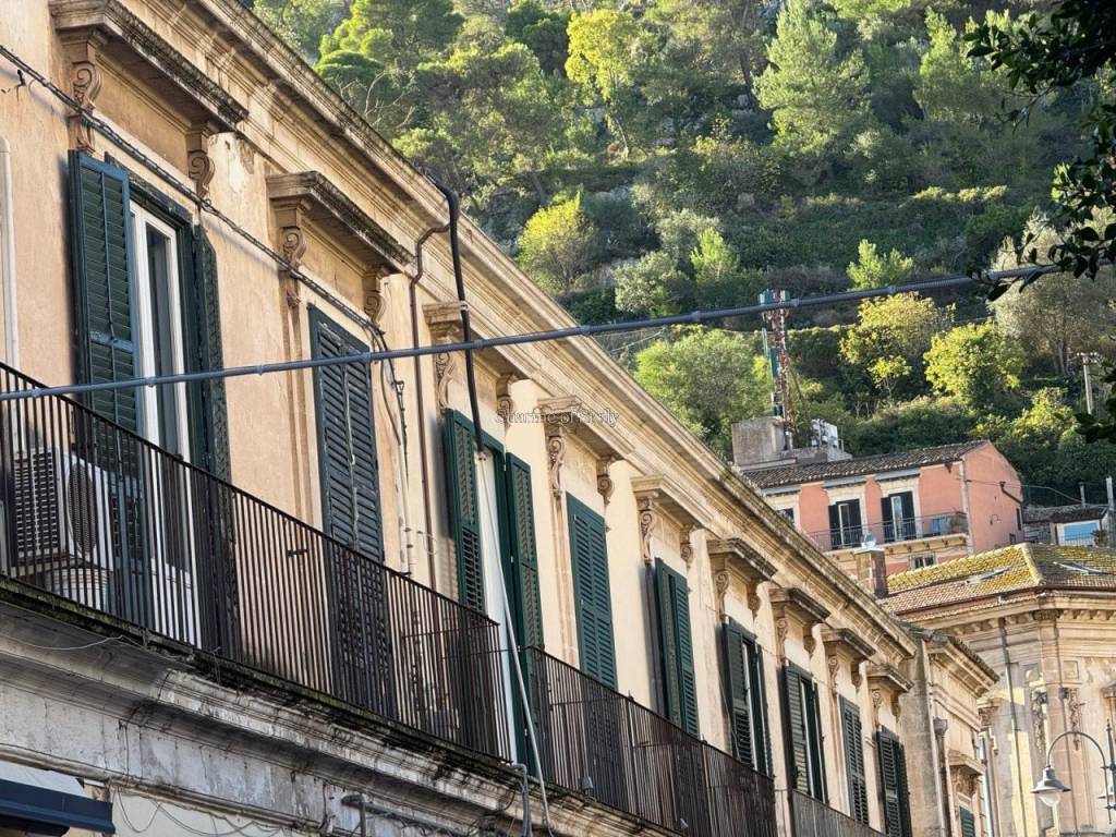 Casa indipendente a Modica in Corso Umberto I - Foto 2