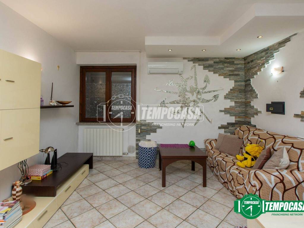 Appartamento a Oleggio in Via Gaggiolo, 120 - Foto 3