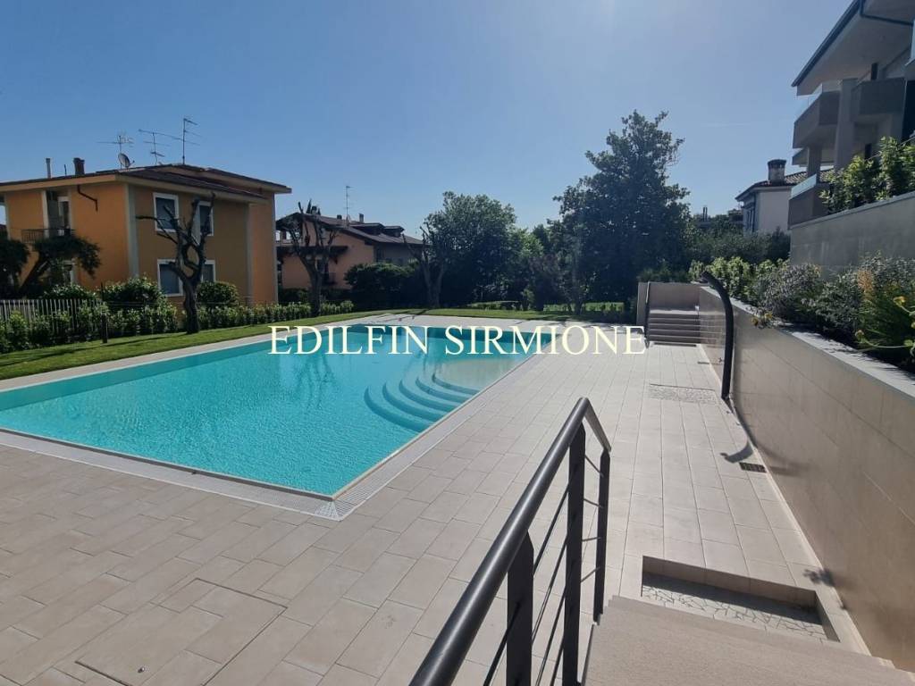 Appartamento a Desenzano del garda in Via Pietro Calcinardi, 26 - Foto 2