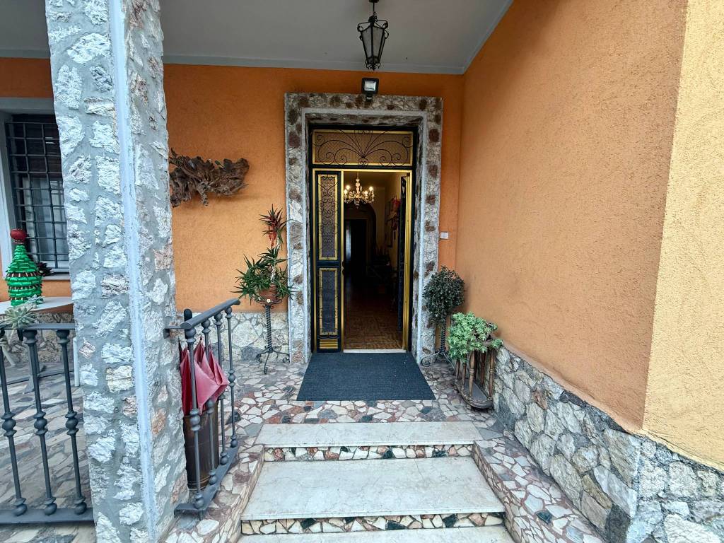 Villa a Rezzato in Via A. Canossi - Foto 3