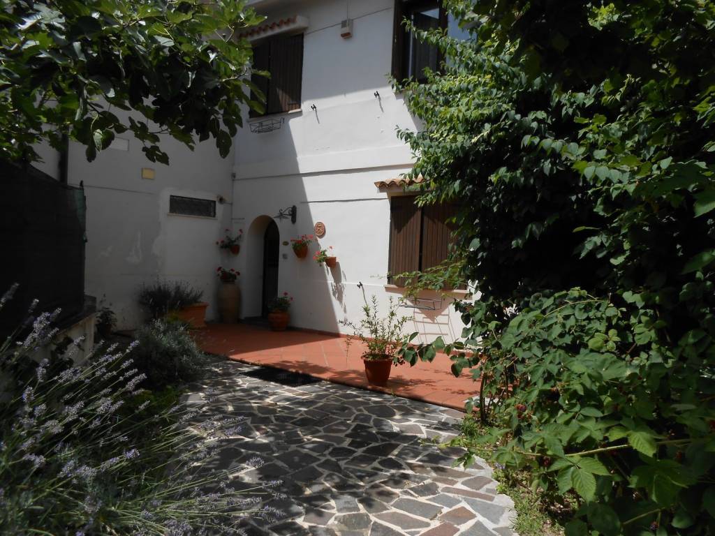 Villa a Avezzano in Via S. Francesco, 14 - Foto 2