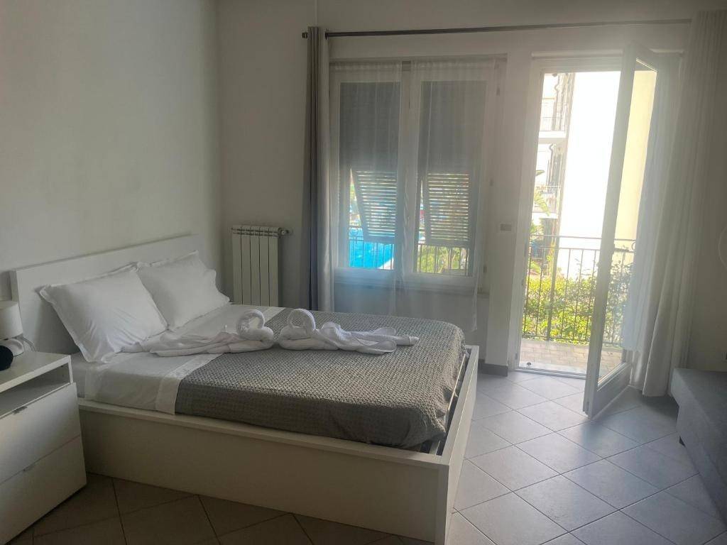 Loft / open space a Imperia in Via Aurelia, 2 - Foto 2