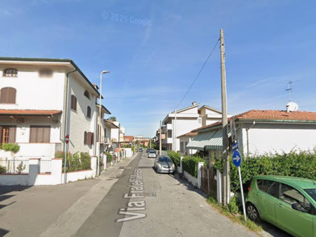 Villa a Viareggio in Via Fratelli Menesini - Foto 3