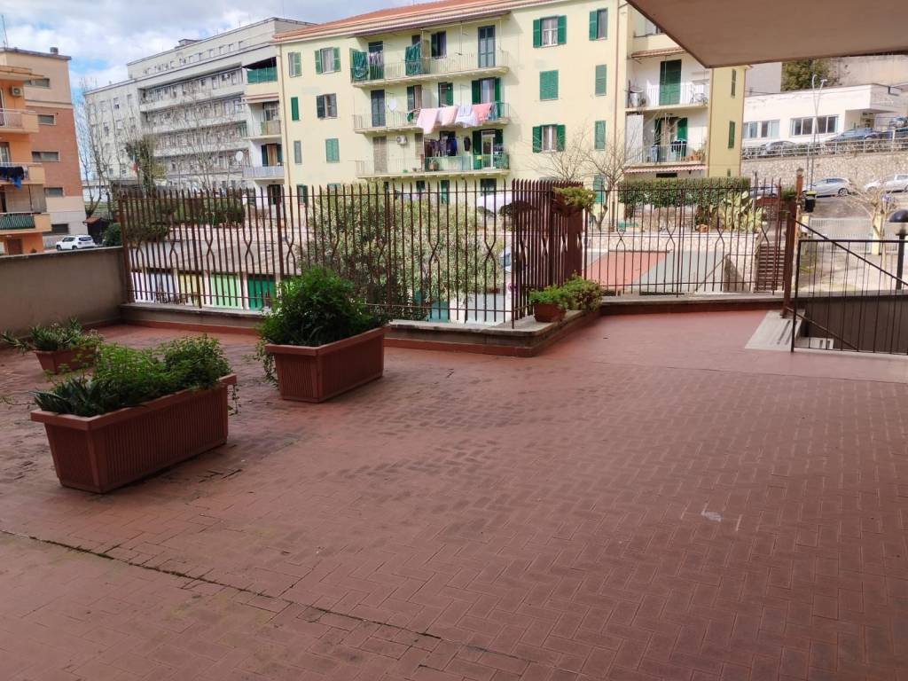Appartamento a Frosinone in Viale Giuseppe Mazzini - Foto 2