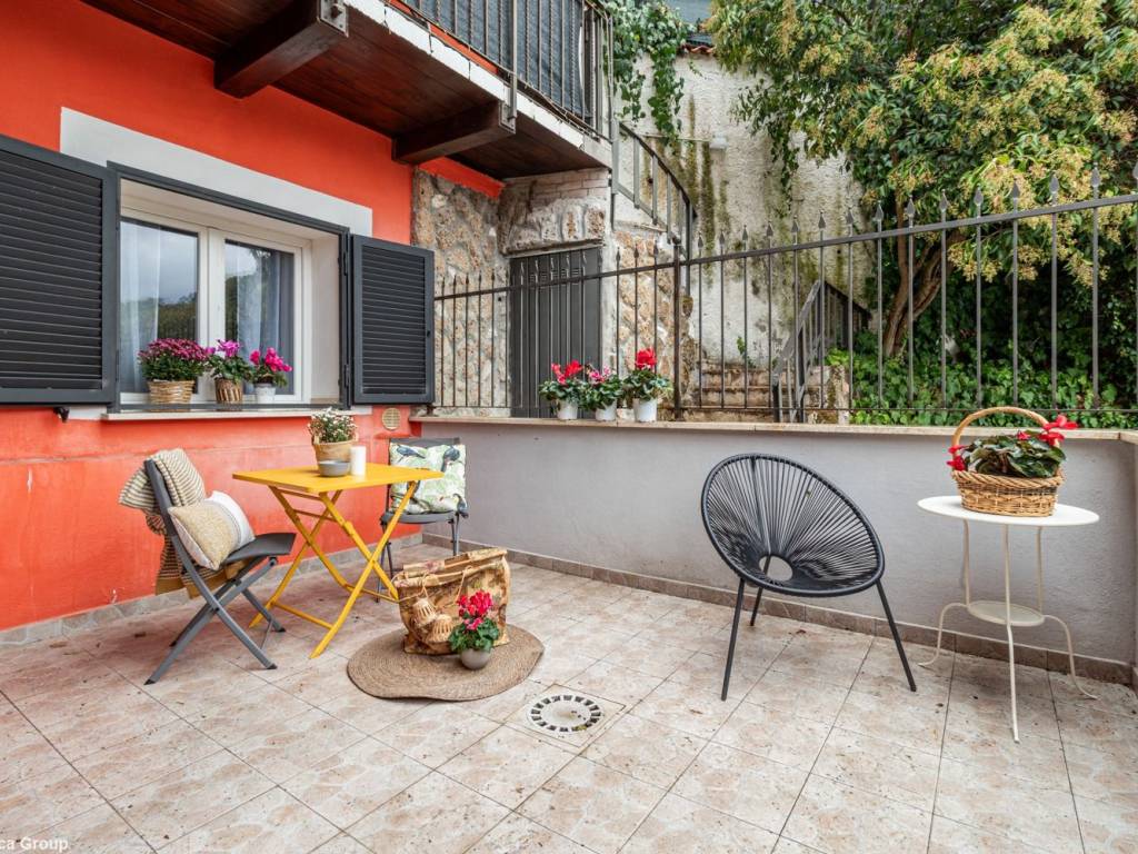 Appartamento a Fiumicino in Via Seneghe, 31 - Foto 2