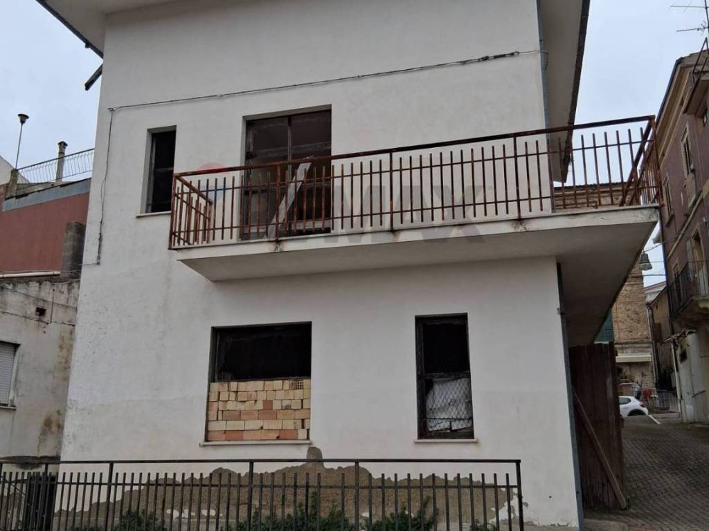 Casa indipendente a Arielli in via Discesa Arcata trav. Corso Savoia - Foto 3