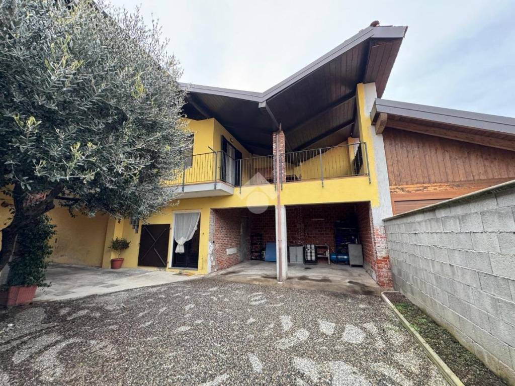 Casa indipendente a Vaprio d'agogna in Vicolo S. Giuseppe, 3 - Foto 5
