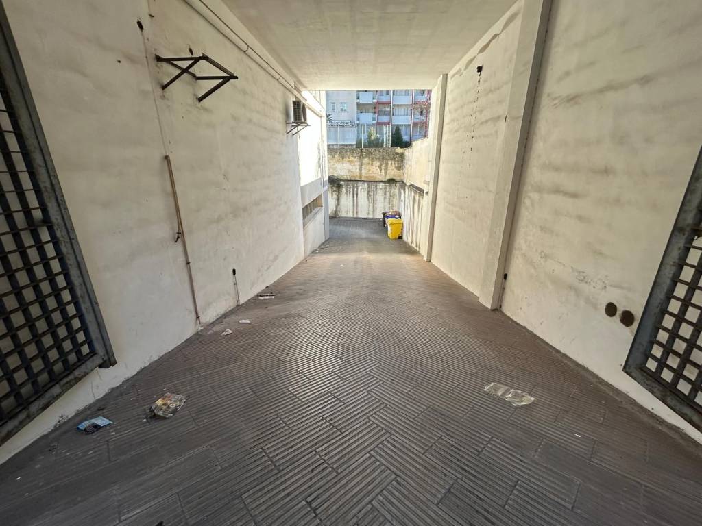Box / garage a Lecce in Viale Japigia, 39 - Foto 2