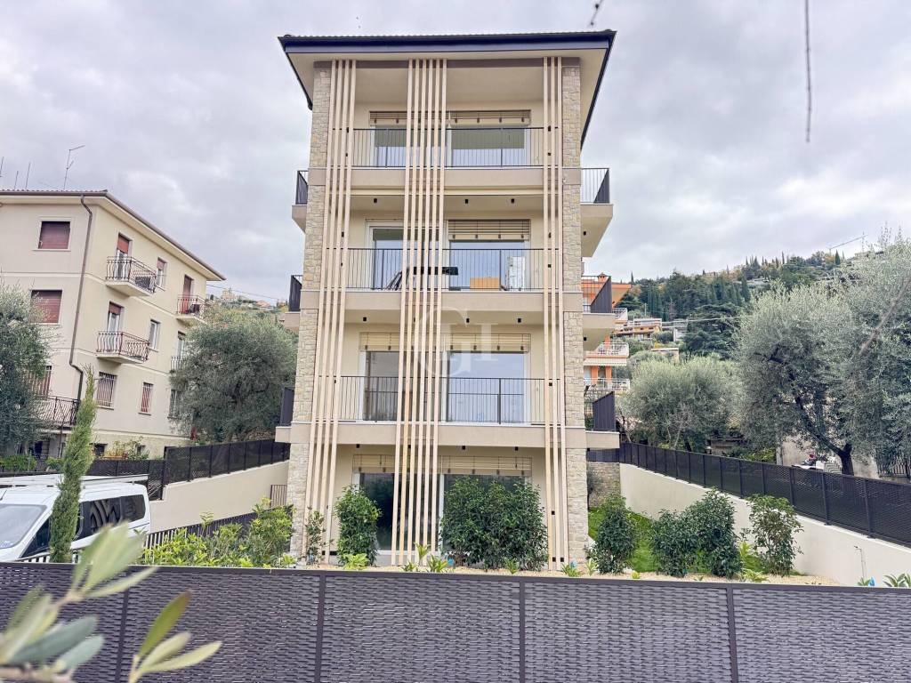 Appartamento a Torri del benaco in località Bionde - Foto 2