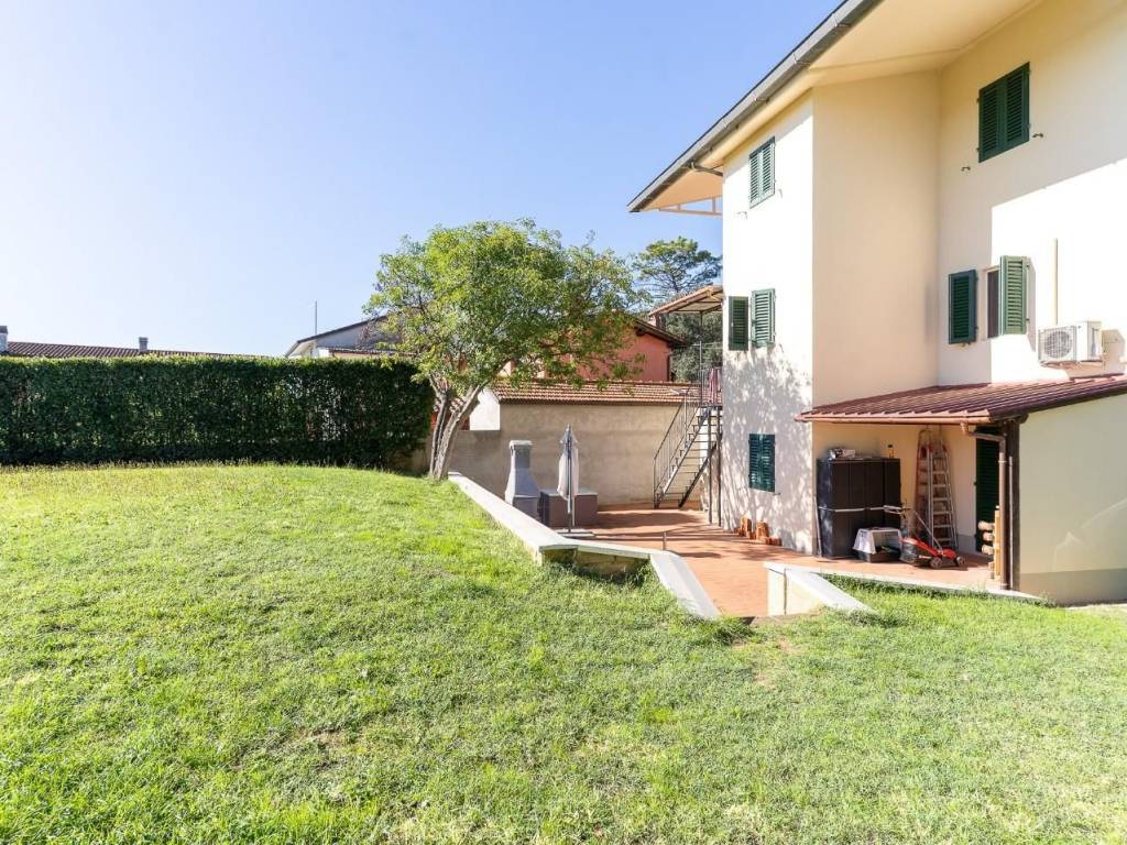 Casa indipendente a Lamporecchio in Via Giovanni Boccaccio - Foto 5