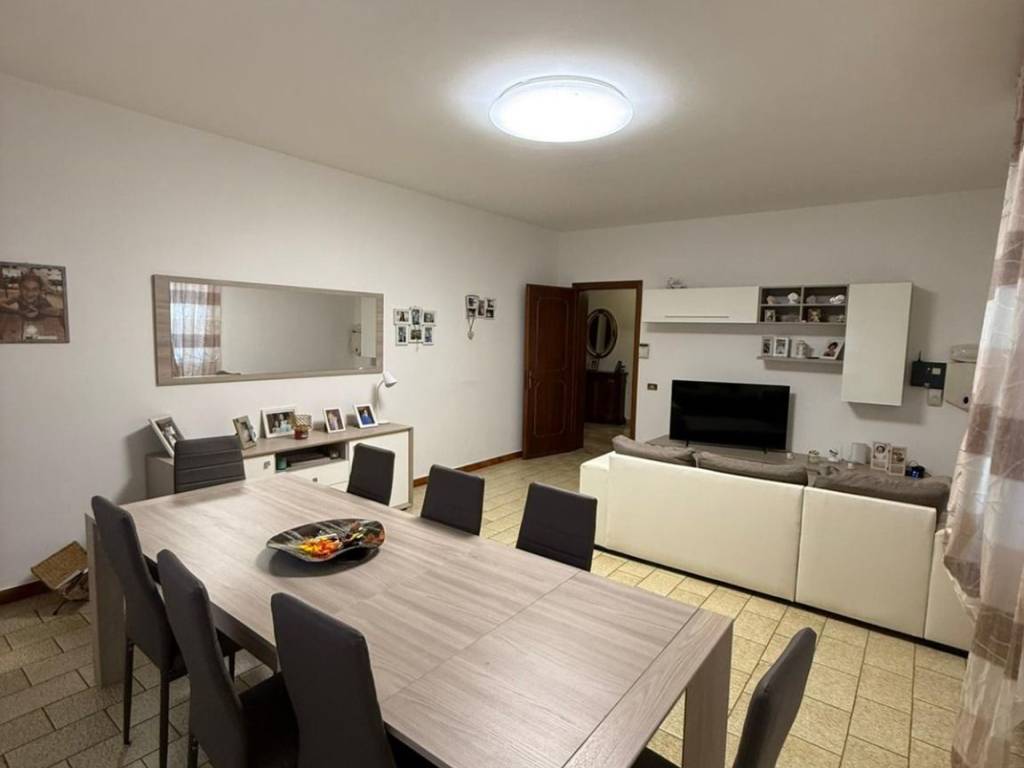 Casa indipendente a Cavezzo in Via Uccivello, 27 - Foto 4