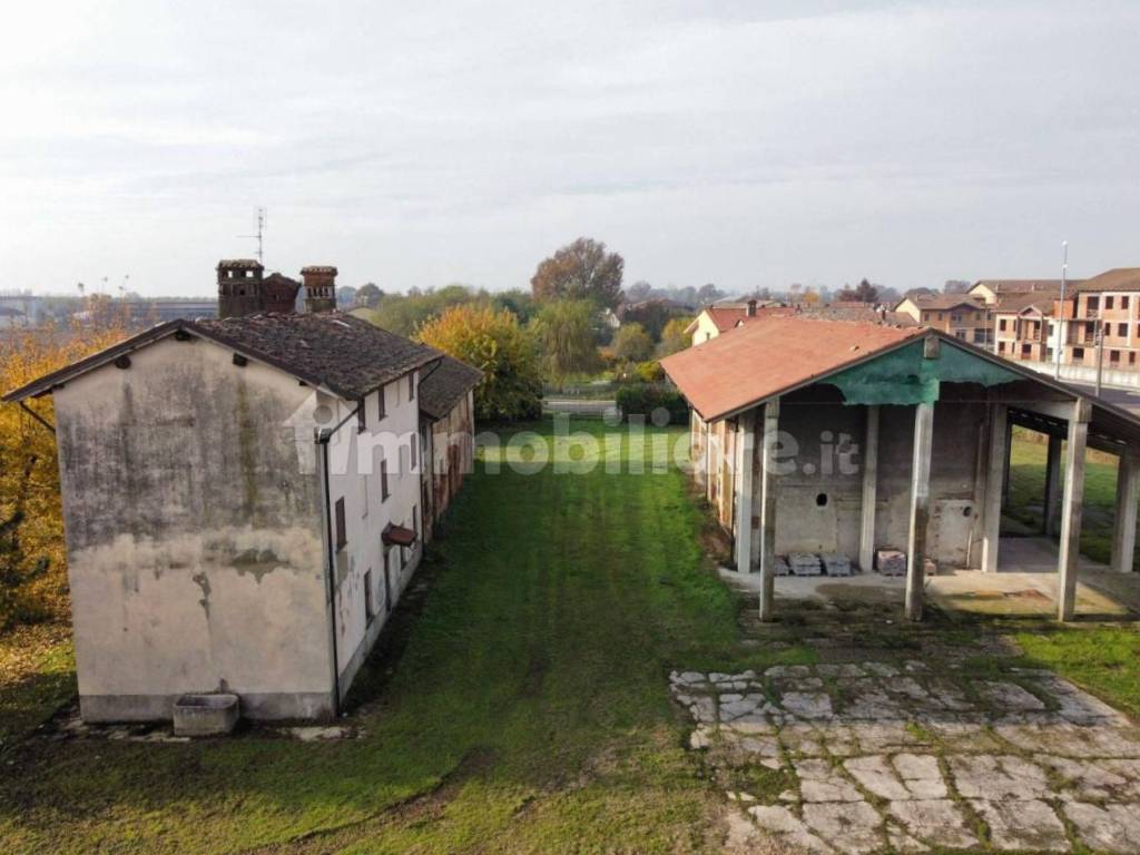 Rustico / casale a Sant'alessio con vialone in Via Vittoria - Foto 3