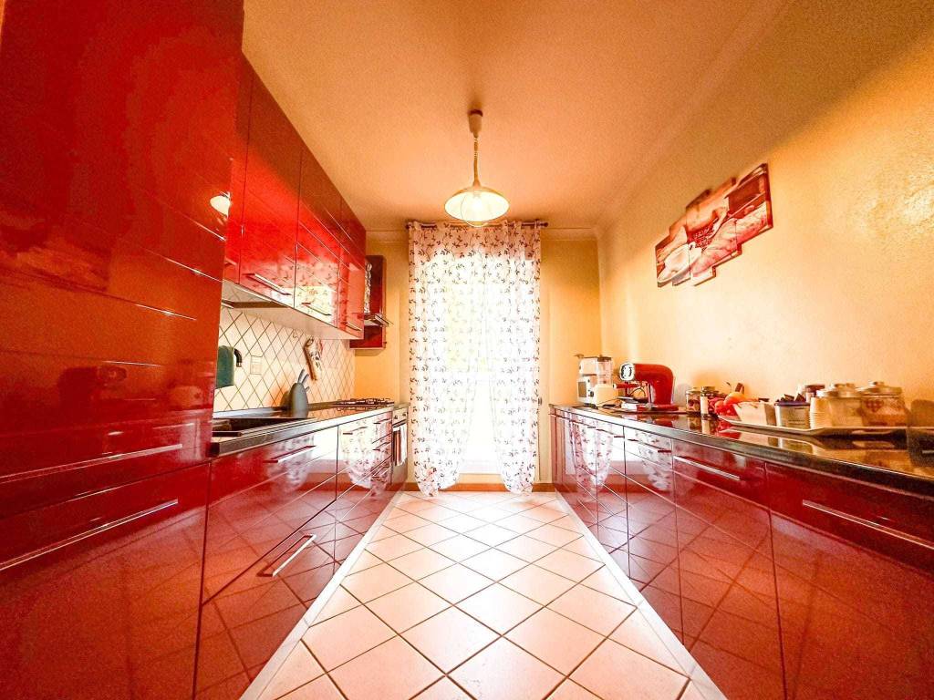 Appartamento a Desenzano del garda in Via Papa Giovanni XXIII - Foto 2